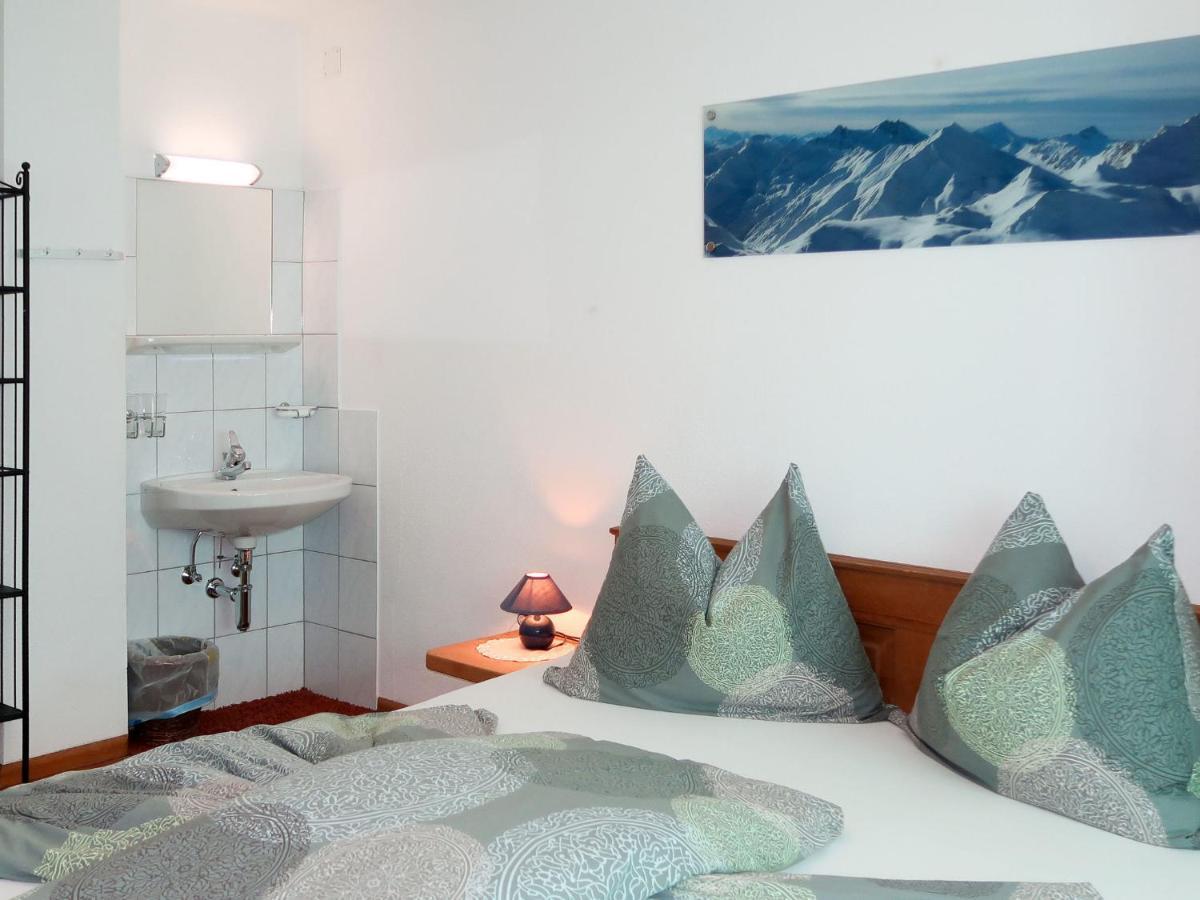 Apartment Leo By Interhome Prutz Bagian luar foto