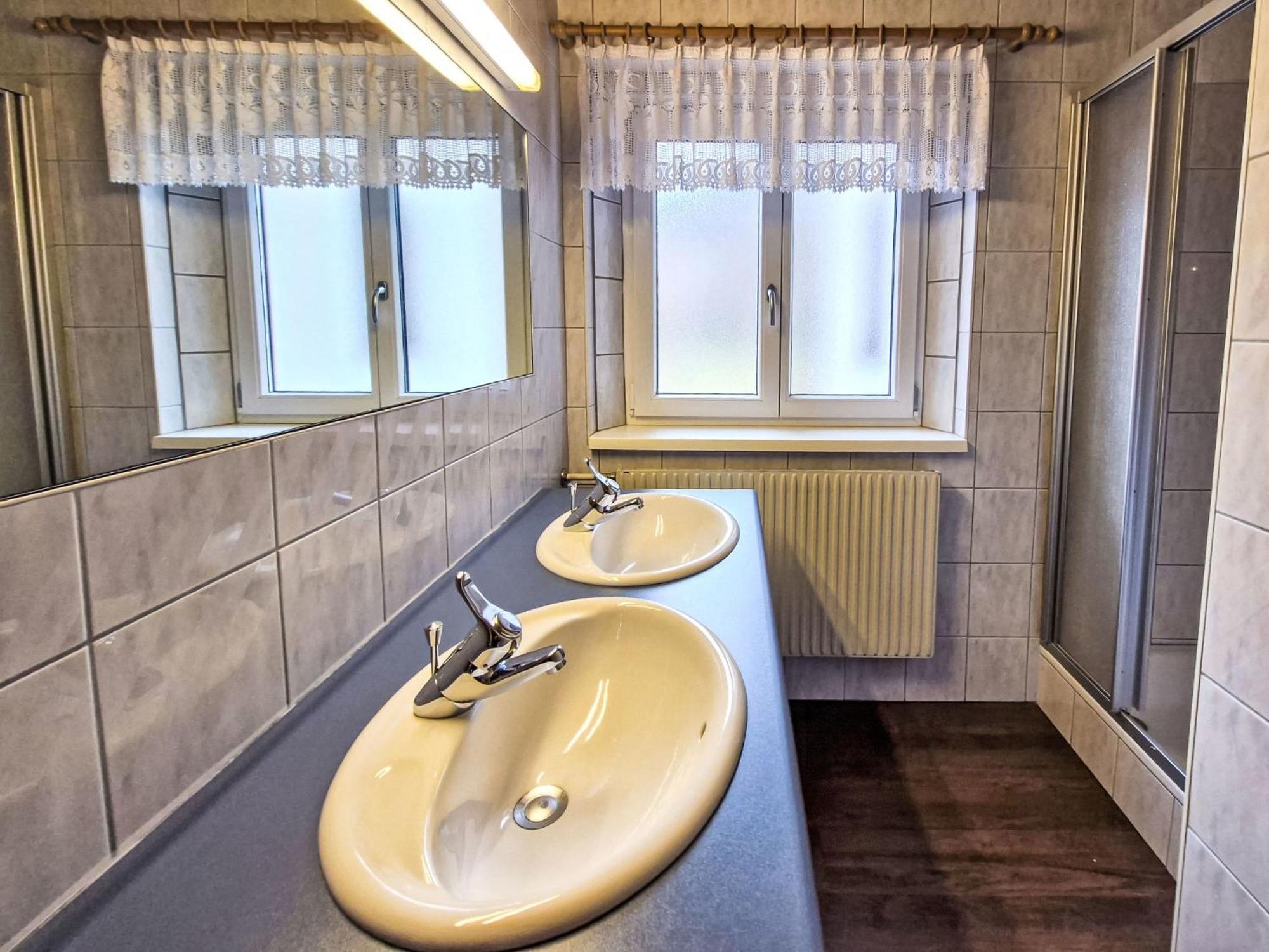 Apartment Leo By Interhome Prutz Bagian luar foto